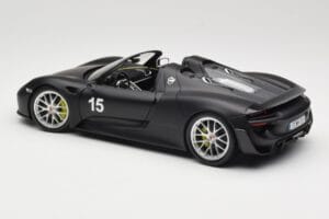 Porsche 918 Spyder Weissach Package Matt Black Minichamps 1:18 110062444 Метал — снимка 7 от 8