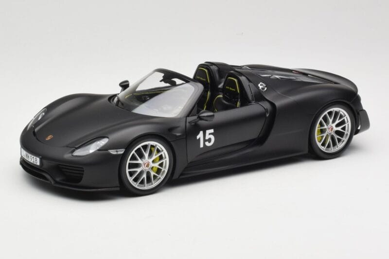 Porsche 918 Spyder Weissach Package Matt Black Minichamps 1:18 110062444 Метал
