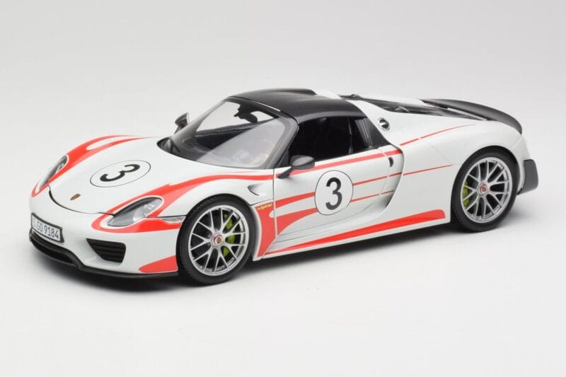 Porsche 918 Spyder Weissach Package Salzburg Minichamps 1:18 110062441 Метал