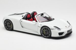 Porsche 918 Spyder Бял Minichamps 1:18 110062436 Метал — снимка 6 от 8