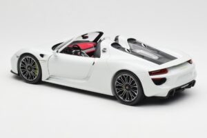 Porsche 918 Spyder Бял Minichamps 1:18 110062436 Метал — снимка 7 от 8