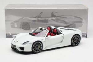 Porsche 918 Spyder Бял Minichamps 1:18 110062436 Метал — снимка 8 от 8