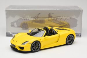Porsche 918 Spyder Жълт Minichamps 1:18 110062434 Метал — снимка 8 от 8