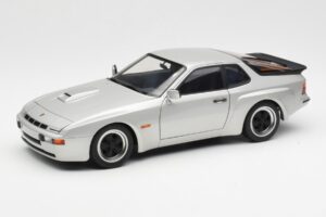 Porsche 924 Carrera GT Diamond Сребрист AUTOart 1:18 78002 Метал