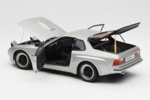 Porsche 924 Carrera GT Diamond Сребрист AUTOart 1:18 78002 Метал — снимка 5 от 8
