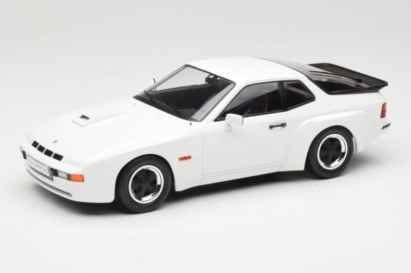 Porsche 924 Carrera GT Бял MCG 1:18 MCG18197 Метал
