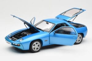 Porsche 928 Син AUTOart 1:18 77901 Метал — снимка 2 от 8