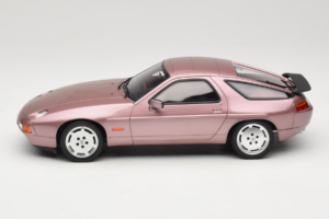 Porsche 928 S Cassis Red Metallic GT Spirit 1:18 GT524 Смола — снимка 3 от 6