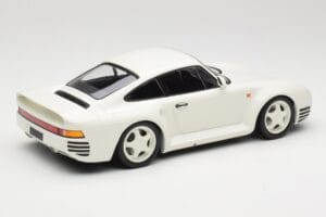 Porsche 959 Grand Prix White Minichamps 1:18 155066202 Метал — снимка 2 от 6