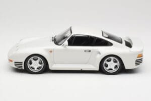 Porsche 959 White Metallic Minichamps 1:18 155066206 Метал — снимка 3 от 6