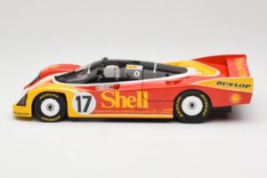 Porsche 962C Group C #17 D. Bell / H-J. Stuck / K. Ludwig 24 Hours of Le Mans 1988 Universal Hobbies 1:18 4704 Метал — снимка 4 от 8