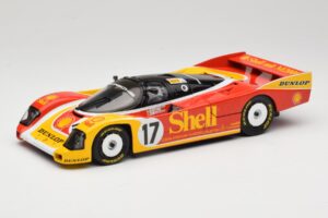 Porsche 962C Group C #17 D. Bell / H-J. Stuck / K. Ludwig 24 Hours of Le Mans 1988 Universal Hobbies 1:18 4704 Метал