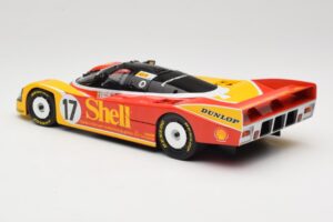Porsche 962C Group C #17 D. Bell / H-J. Stuck / K. Ludwig 24 Hours of Le Mans 1988 Universal Hobbies 1:18 4704 Метал — снимка 7 от 8