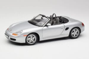 Porsche Boxster 986 Кабриолет Arctic Сребрист Металик UT Models 1:18 27852 Метал