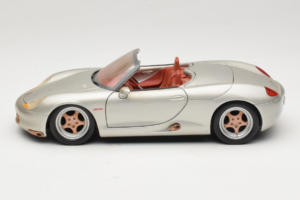 Porsche Boxster 986 Concept Сребрист Maisto 1:18 50231 Метал — снимка 4 от 8