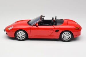 Porsche Boxster S 986 Guards Червен UT Models 1:18 27861-M1 Метал — снимка 4 от 8