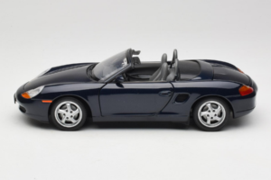 Porsche Boxster 986 S Night Blue UT Models 1:18 WAP021006-R1 Метал — снимка 4 от 8