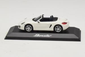 Porsche Boxster 981 Бял Minichamps 1:43 WAP0202000D Метал