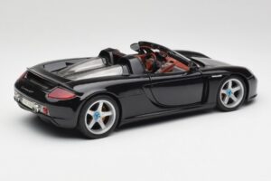 Porsche Carrera GT Черен Maisto 1:18 36665 Метал — снимка 3 от 8