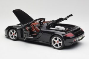 Porsche Carrera GT Черен Maisto 1:18 36665 Метал — снимка 5 от 8