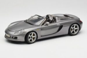 Porsche Carrera GT Сиво Металик Maisto 1:18 36622-R1 Метал