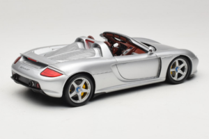 Porsche Carrera GT Silver Metallic Minichamps 1:18 WAP02103014 Метал — снимка 3 от 8