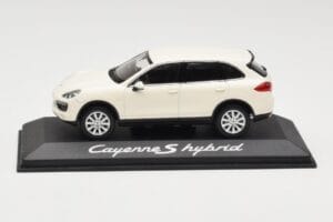 Porsche Cayenne 958 S Hybrid Бял Minichamps 1:43 WAP0200040B Метал