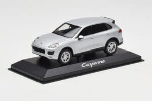 Porsche Cayenne 958 Сребърен Minichamps 1:43 WAP0200020E Метал — снимка 2 от 4