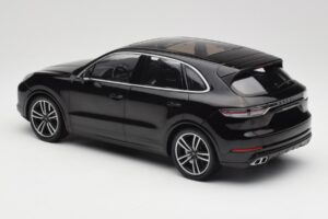 Porsche Cayenne 958 Turbo S Черен Minichamps 1:18 155066070 Метал — снимка 5 от 6