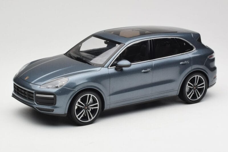 Porsche Cayenne 958 Turbo S Blue Metallic Minichamps 1:18 155066071 Метал