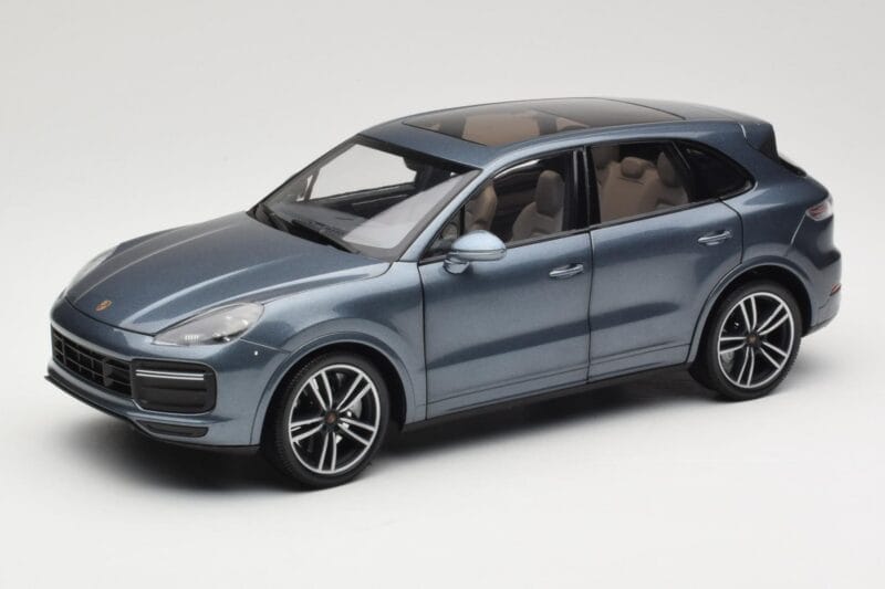 Porsche Cayenne 958 Turbo S Blue Metallic Minichamps 1:18 110066070 Метал