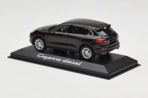 Porsche Cayenne 958 Diesel Acajou Brown Minichamps 1:43 WAP0200030E Метал — снимка 3 от 4