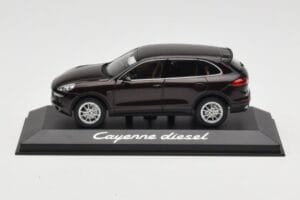 Porsche Cayenne 958 Diesel Acajou Brown Minichamps 1:43 WAP0200030E Метал