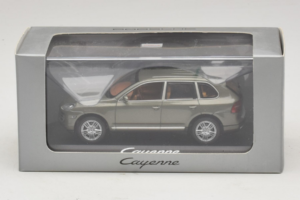 Porsche Cayenne Grey Metallic Minichamps 1:43 WAP02061317 Метал — снимка 4 от 4