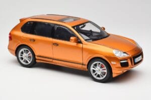 Porsche Cayenne GTS Lava Orange Norev 1:18 187535 Метал — снимка 6 от 8