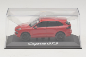 Porsche Cayenne 958 GTS Червен Minichamps 1:43 WAP0200070E Метал — снимка 4 от 5