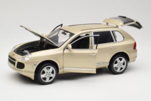 Porsche Cayenne S 955 Бежов Maisto 1:18 WAPC2100213 Метал — снимка 2 от 8