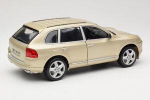 Porsche Cayenne S 955 Бежов Maisto 1:18 WAPC2100213 Метал — снимка 3 от 8