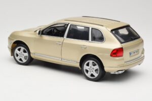 Porsche Cayenne S 955 Бежов Maisto 1:18 WAPC2100213 Метал — снимка 7 от 8