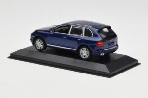 Porsche Cayenne S Синьо Minichamps 1:43 WAP02061217 Метал — снимка 3 от 4