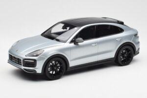 Porsche Cayenne E3 S Coupe Dolo Сребърен Norev 1:18 WAP0213220K Метал