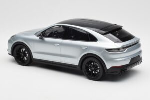 Porsche Cayenne E3 S Coupe Dolo Сребърен Norev 1:18 WAP0213220K Метал — снимка 5 от 6