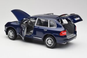 Porsche Cayenne S 9PA Dark Sea Син Металик Maisto 1:18 31635 Метал — снимка 5 от 8