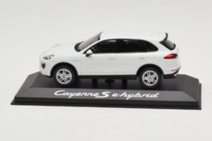 Porsche Cayenne 958 S e-Hybrid Бял Minichamps 1:43 WAP0200040E Метал