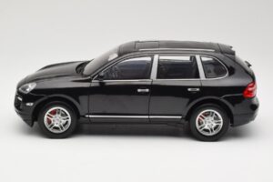 Porsche Cayenne Turbo 957 Черен Norev 1:18 WAP02112317 Метал — снимка 4 от 8