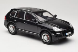 Porsche Cayenne Turbo 957 Черен Norev 1:18 WAP02112317 Метал — снимка 6 от 8