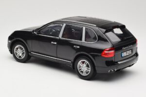 Porsche Cayenne Turbo 957 Черен Norev 1:18 WAP02112317 Метал — снимка 7 от 8
