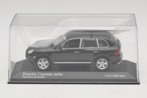Porsche Cayenne 955 Turbo Black Metallic Minichamps 1:43 400061080 Метал — снимка 4 от 5
