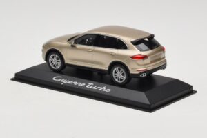 Porsche Cayenne 958 Turbo Златен Minichamps 1:43 WAP0200050E Метал — снимка 3 от 4
