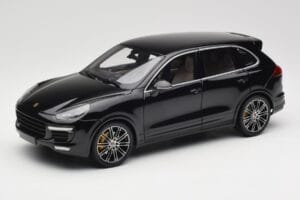 Porsche Cayenne Turbo S 958 Black Metallic Minichamps 1:18 110064000 Метал